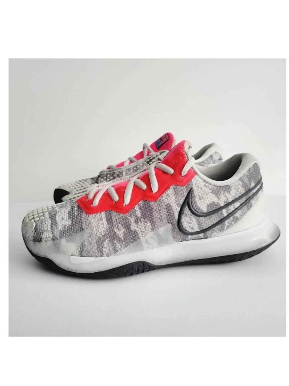 Nike Air Zoom Vapor Cage 4 Running Tennis Shoes
